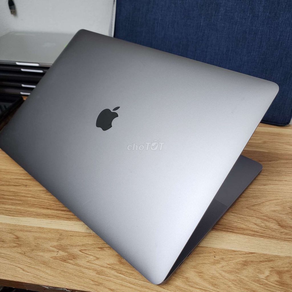 Apple Macbook Pro 15 inch i7 16GB/256GB. Mua bán Laptop tại Quận Ba Đình Hà Nội được đăng bởi Minh Trang hình 1