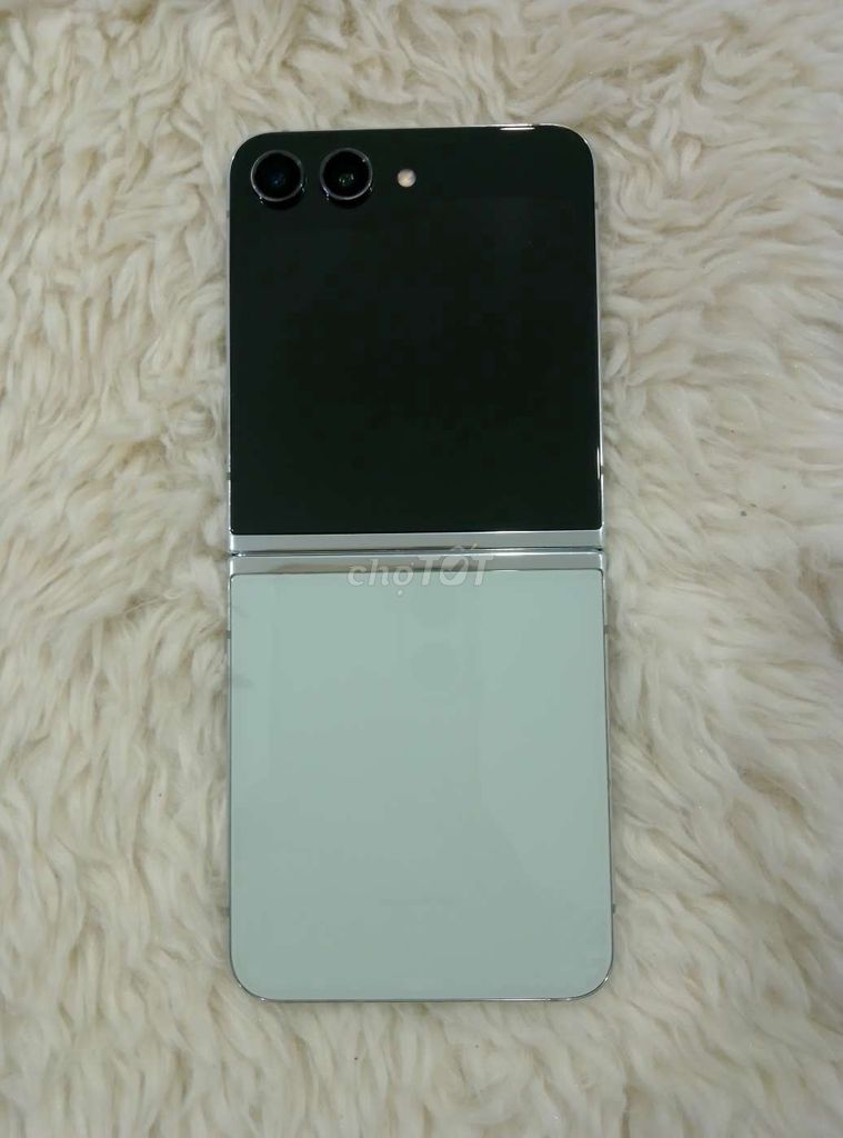 Samsung Galaxy Z Flip5 256GB Xanh nhạt. Mua bán Điện thoại tại Quận 4 Tp Hồ Chí Minh được đăng bởi Nguyễn Thùy  hình 1