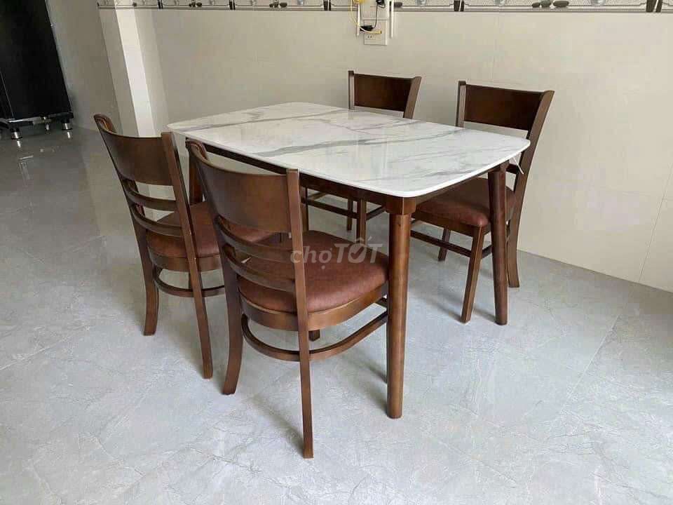 Bộ bàn ghế ăn gỗ cao su 4 ghế. Mua bán Bàn ghế tại Quận Cẩm Lệ Đà Nẵng được đăng bởi Ngọcn shop hình 1