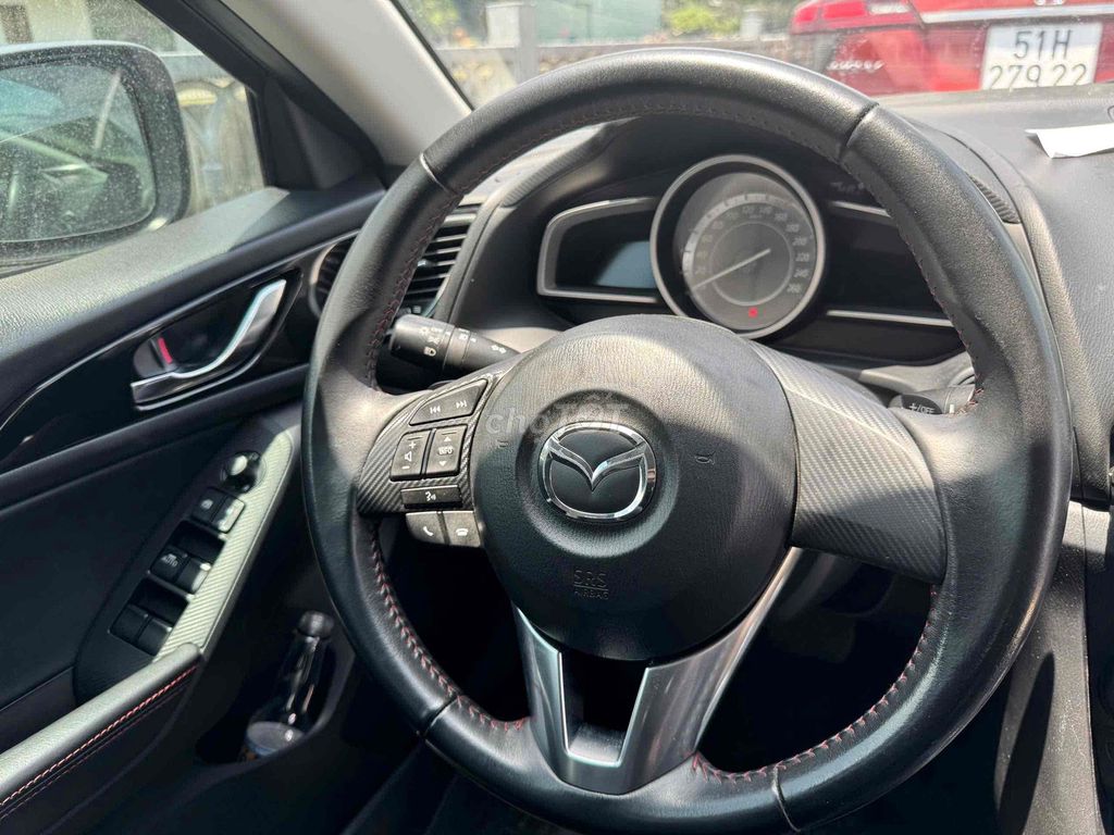 Mazda 3 2015 1.5 AT Hatchback - 70000 km. Mua bán Ô tô tại Quận 7 Tp Hồ Chí Minh được đăng bởi Phạm Vũ Công Thành hình 3
