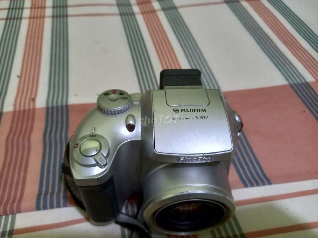 Máy ảnh Fujifilm FinePix S304. Mua bán Máy ảnh, Máy quay tại Huyện Gò Dầu Tây Ninh được đăng bởi KaLong  hình 1