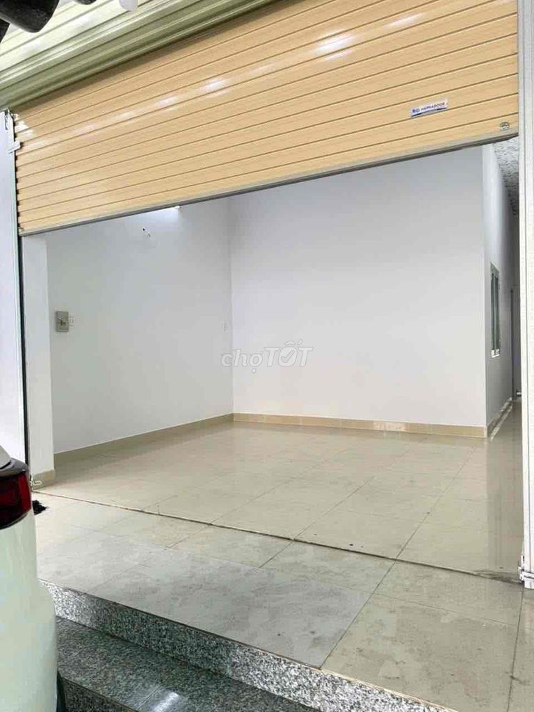 BÁN NHÀ MẶT TIỀN KINH DOANH THUẬN GIAO 18 GIÁ HỜI SÂN RỘNG. Mua bán Văn phòng, Mặt bằng kinh doanh tại Thành phố Thuận An Bình Dương được đăng bởi Bùi Thuỳ Dương hình 3