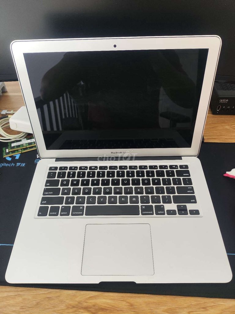 Apple MacBook Air 2017 8GB/128GB. Mua bán Laptop tại Quận Ngũ Hành Sơn Đà Nẵng được đăng bởi Nguyễn Thành hình 1