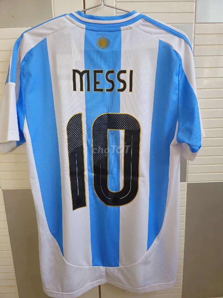 Áo chính hãng Messi 10, mới 100%, bao auth