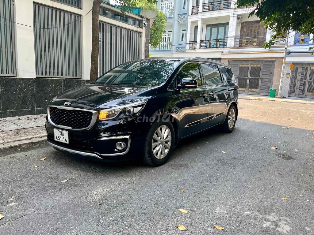 Kia Sedona full xăng 2015 nhập hàn 2 cửa sổ trời