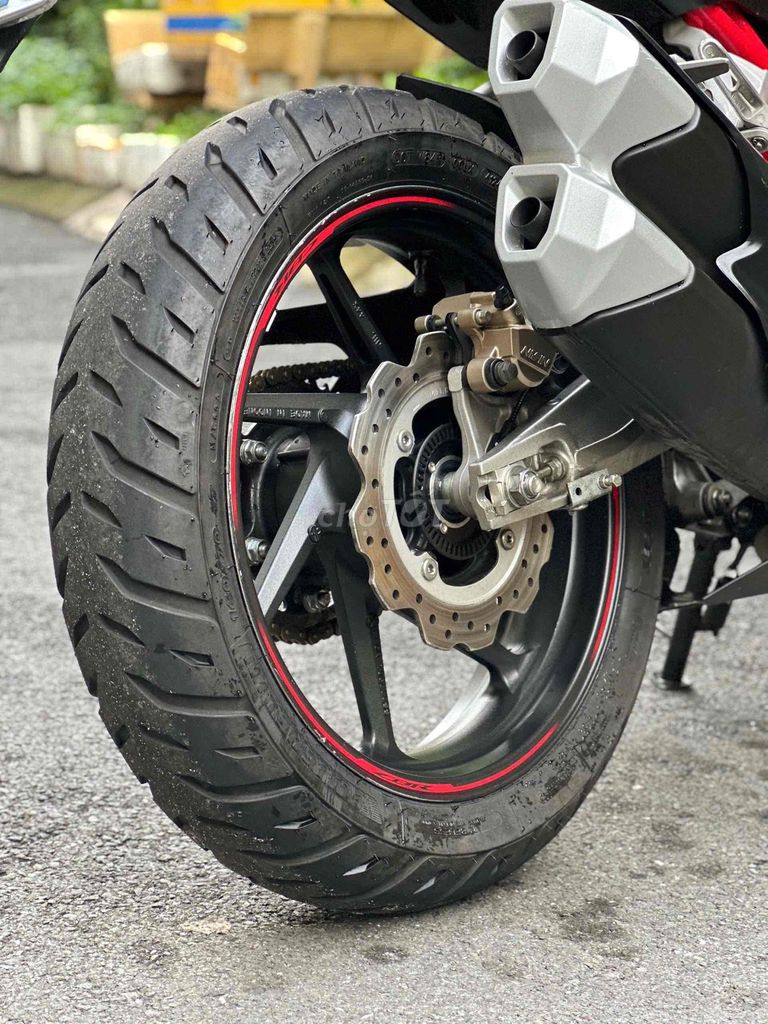 Honda CBR250RR 2018 черный, пробег 20 000 км