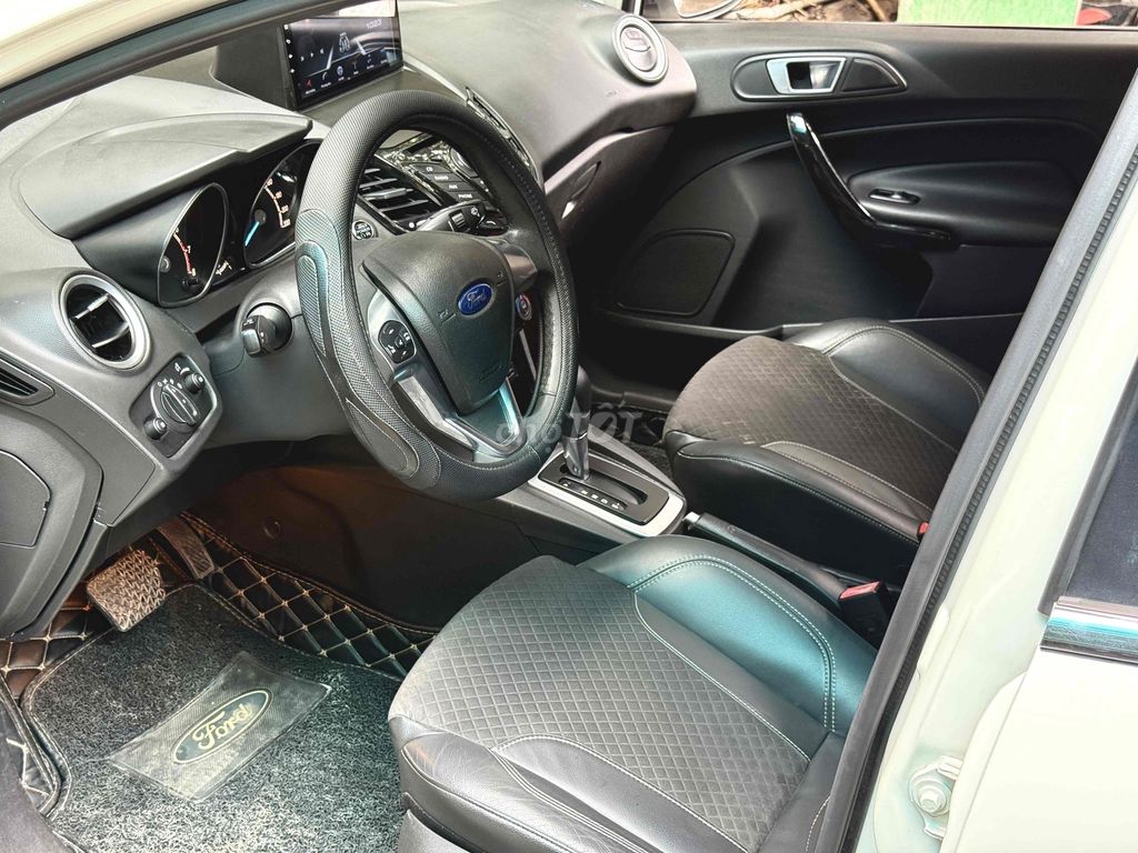 Ford Fiesta 2014 S 1.5 AT - cực đẹp. Mua bán Ô tô tại Quận Tân Phú Tp Hồ Chí Minh được đăng bởi Lê Băng Vinh hình 8