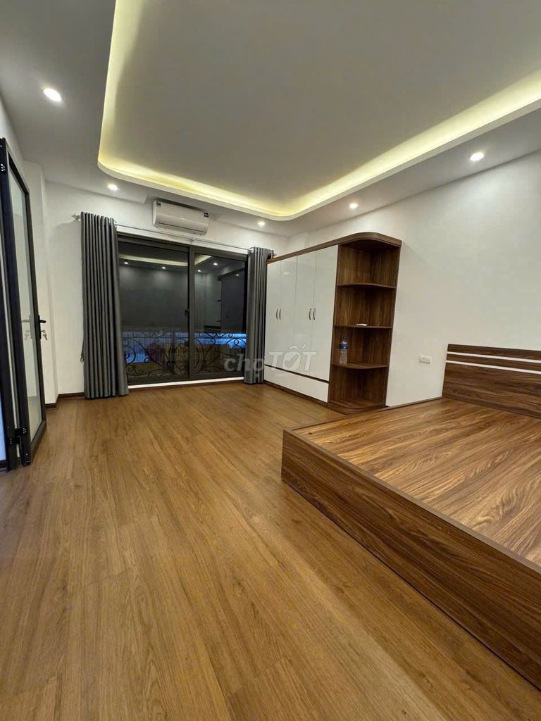 Cho thuê nhà 5tx30m2 Mỹ Đình, Nam Từ Liêm thông sàn 03Pn