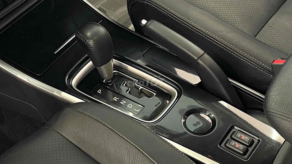 Mitsubishi Outlander Premium màu trắng. Mua bán Ô tô tại Thành phố Thái Nguyên Thái Nguyên được đăng bởi Hồng Phương Auto  Auto 597 hình 7