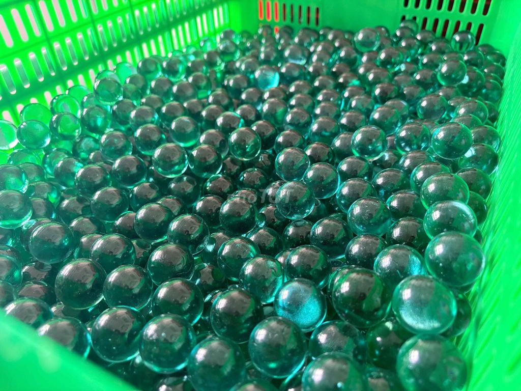 Bi thủy tinh 25mm (2,5cm) làm tiểu cảnh, chậu xoay. Mua bán Cây cảnh, đồ trang trí tại Thành phố Bà Rịa Bà Rịa - Vũng Tàu được đăng bởi Hà Tuấn hình 1