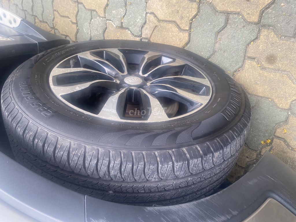 Bán xe kia sorento 2.4 GATH bản new 2013 hót. Mua bán Ô tô tại Quận Hoàng Mai Hà Nội được đăng bởi Tên chưa cung cấp hình 4