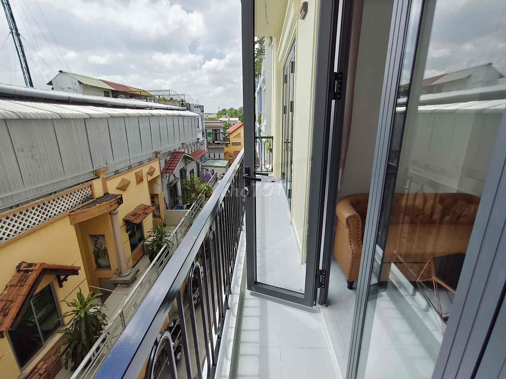 Аренда · 1 комн. · 30 м² · Quận 7, ул. Đường Huỳnh Tấn Phát