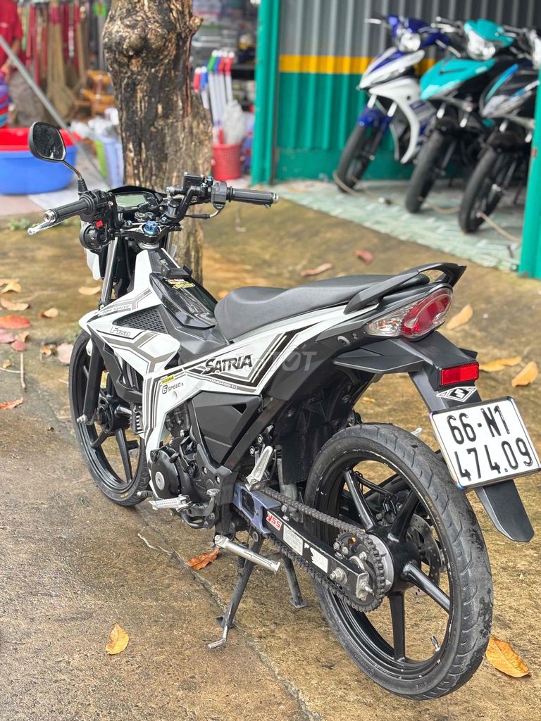Suzuki Raider Satria Trắng Côn tay. Mua bán Xe máy tại Thị xã Bến Cát Bình Dương được đăng bởi xe máy trả góp tín nghĩa  hình 10