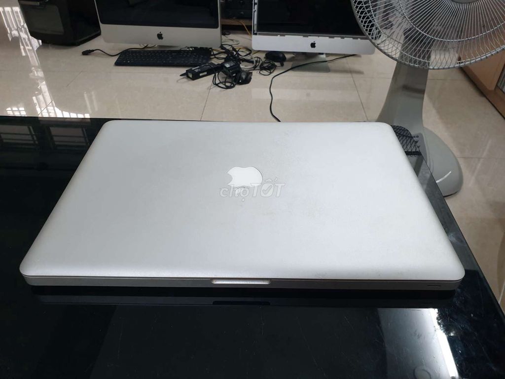 Macbook pro 15 inch A1386 i5 2.4g 4g 128g