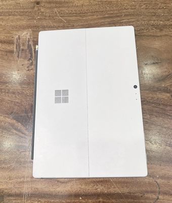 Microsoft Surface Pro 5: i5-7300, Ram 8Gb, 256Gb