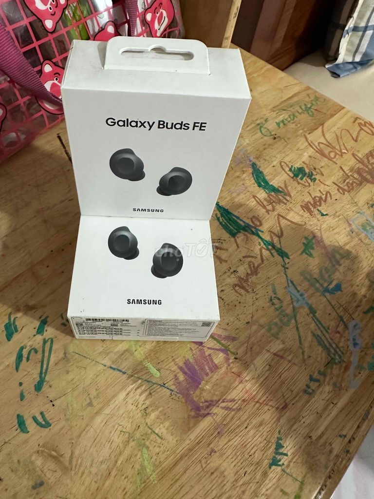Tai nghe Bluetooth Samsung Galaxy Buds FE Đen Mới. Mua bán Tivi, Âm thanh tại Thị xã Tân Uyên Bình Dương được đăng bởi Tuấn Đỗ hình 1