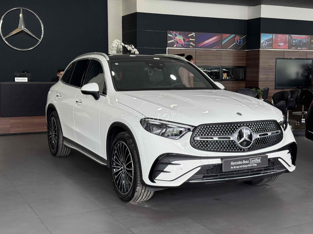 Mercedes Benz GLC 2023 - 15 km. Mua bán Ô tô tại Quận Bình Tân Tp Hồ Chí Minh được đăng bởi Tuyết Nhung Mercedes Chính Hãng  hình 2