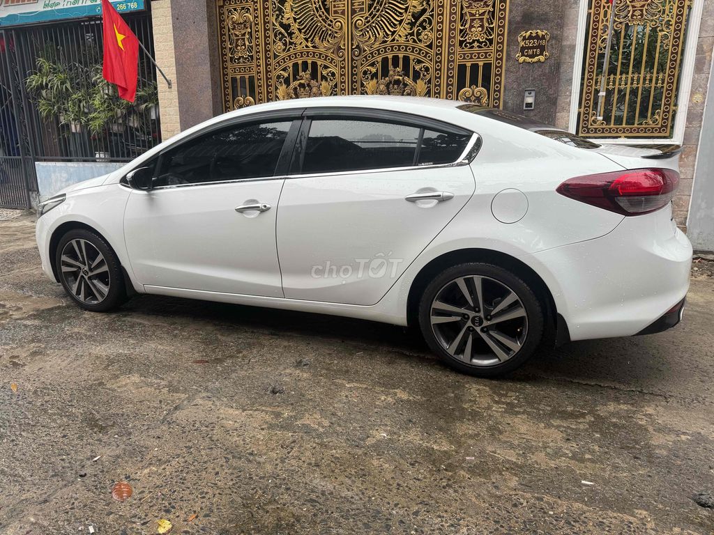 Kia Cerato 2018 1.6 MT