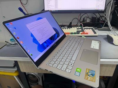 Asus Vivobook S15 i5 8265u 15.6 inch 8GB/256GB/FHD