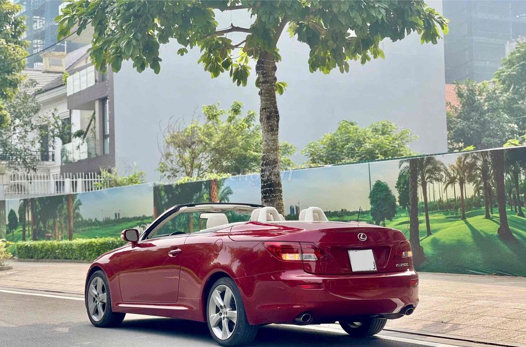 Lexus IS 250C 2011 mui trần 2 cửa - 6 vạn. Mua bán Ô tô tại Quận Long Biên Hà Nội được đăng bởi Hoàng Thanh auto hình 1