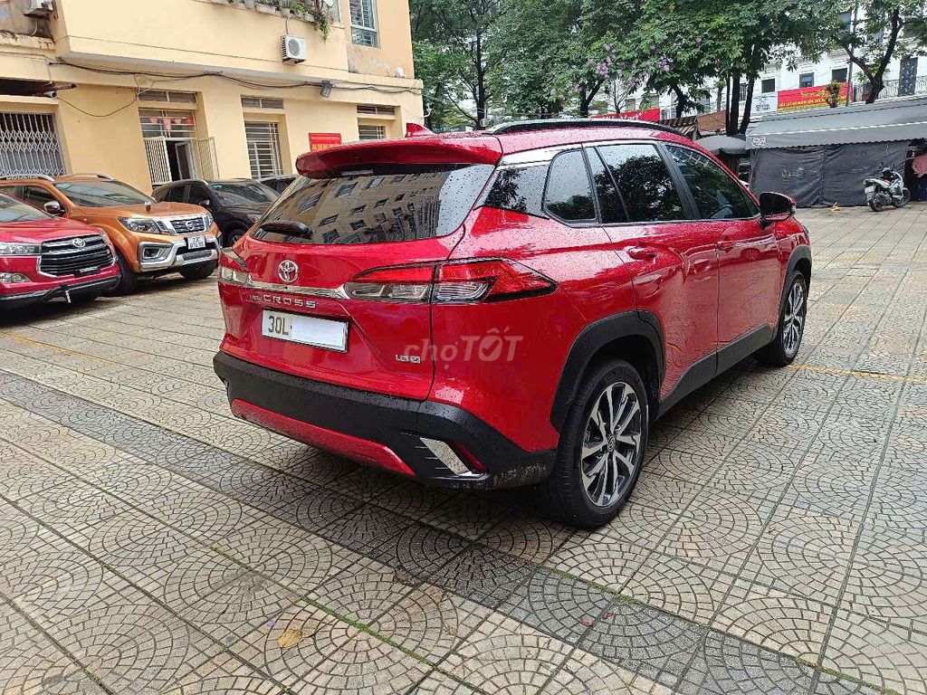 Toyota Cross 2025 1.8V - 1200 km