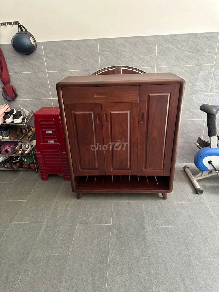 Tủ giày Gỗ MUN Nâu Đơn giản. Mua bán Tủ, kệ gia đình tại Quận Liên Chiểu Đà Nẵng được đăng bởi Salon gỗ Hoa Hùng hình 1