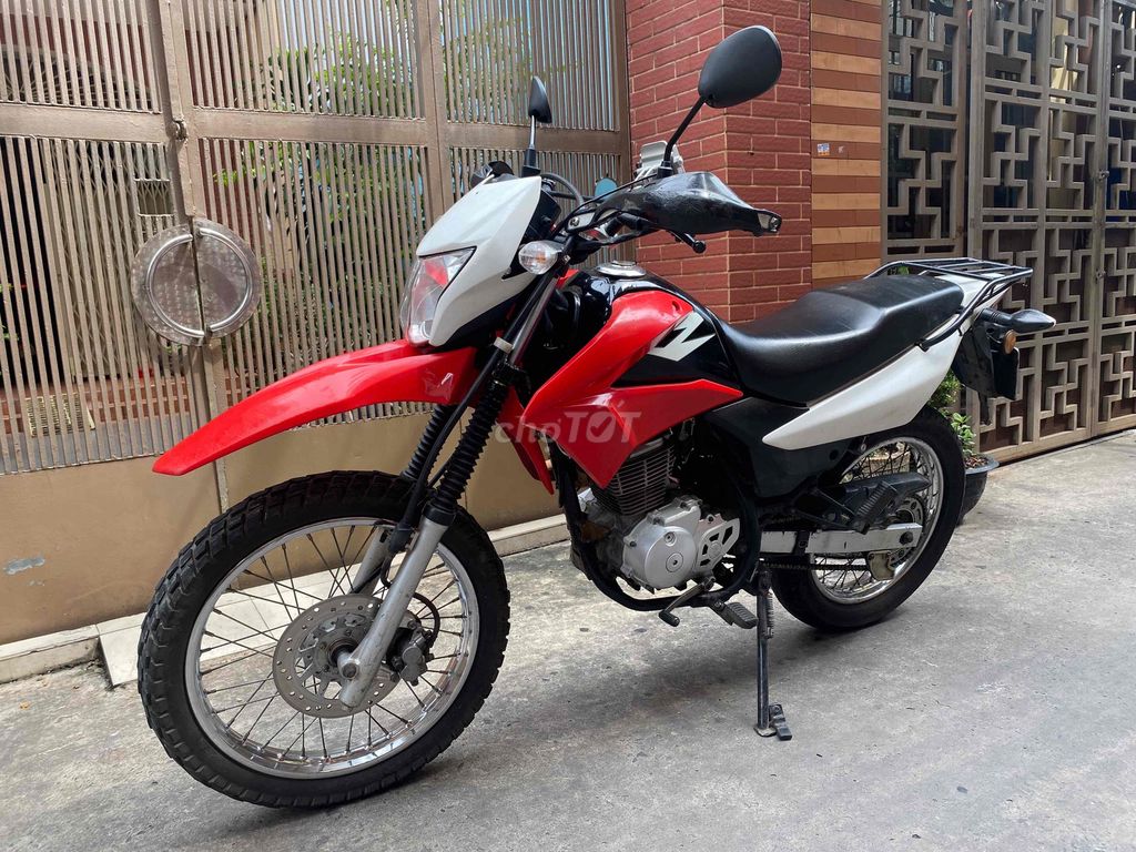 Honda XR 150 xe rất rất êm. Mua bán Xe máy tại Quận 4 Tp Hồ Chí Minh được đăng bởi Tan hình 6