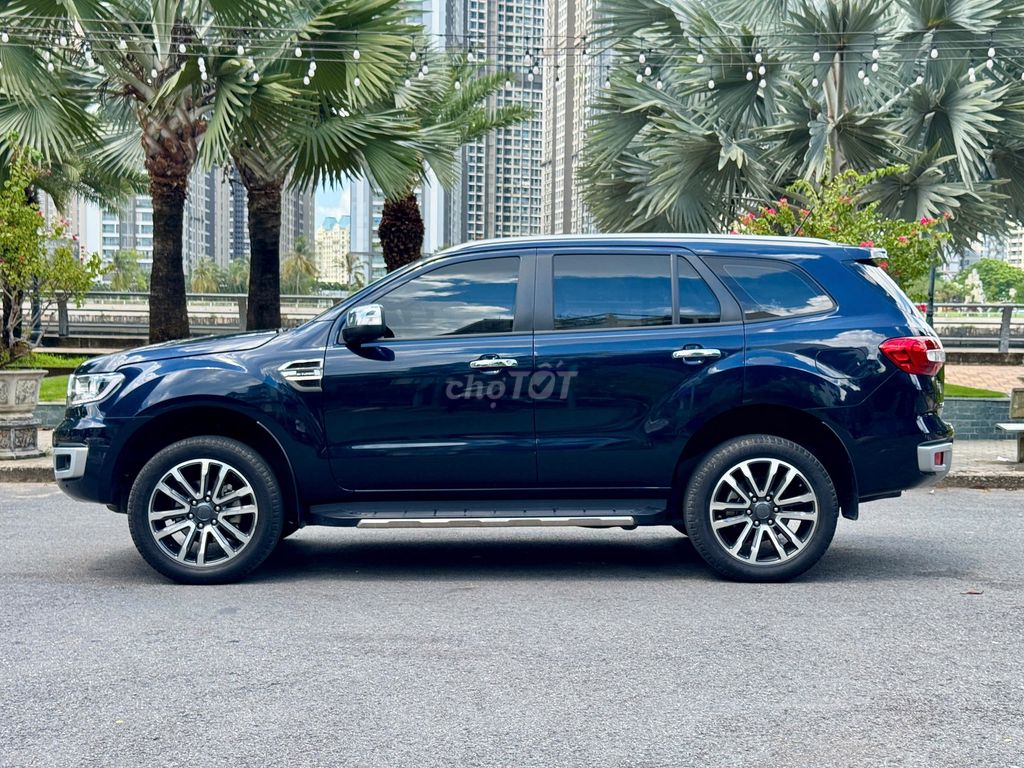 Ford Everest Titanium 2022 - Màu đen - 4vkm. Mua bán Ô tô tại Thành phố Thủ Đức Tp Hồ Chí Minh được đăng bởi OTOCITY hình 8