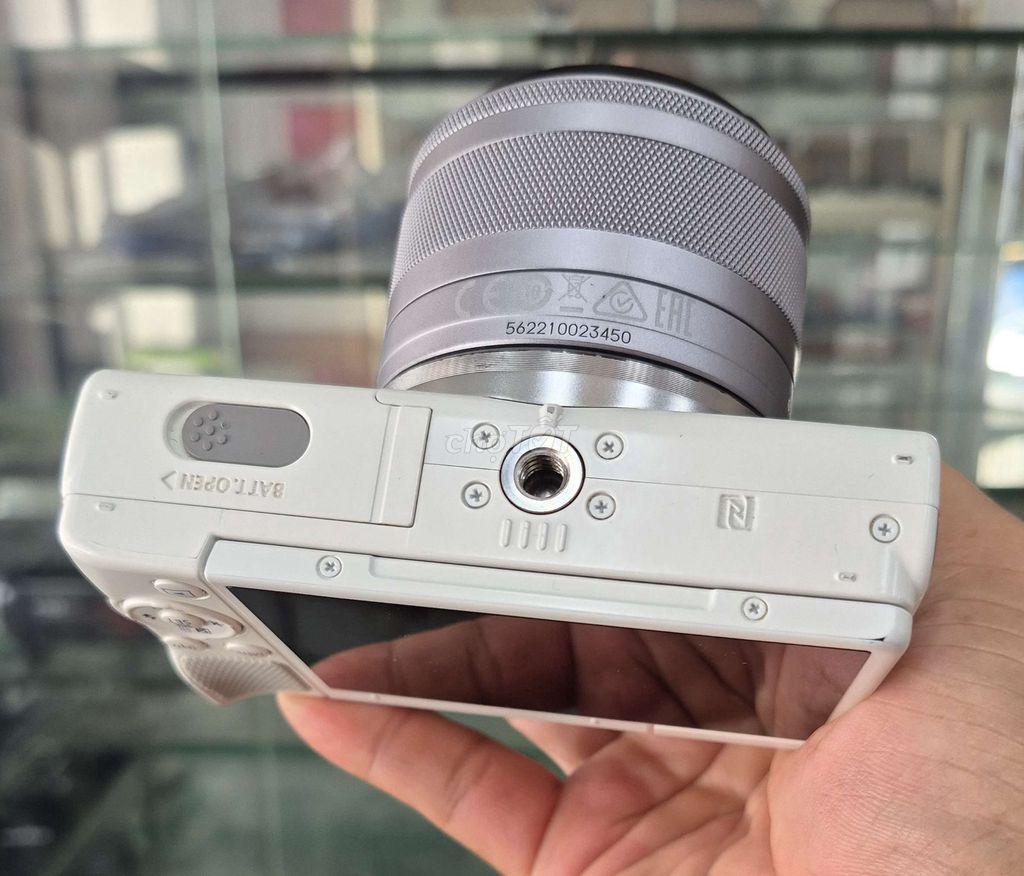 Máy ảnh Canon EOS M100 Trắng kèm lens. Mua bán Máy ảnh, Máy quay tại Quận 1 Tp Hồ Chí Minh được đăng bởi Phạm Gia hình 1