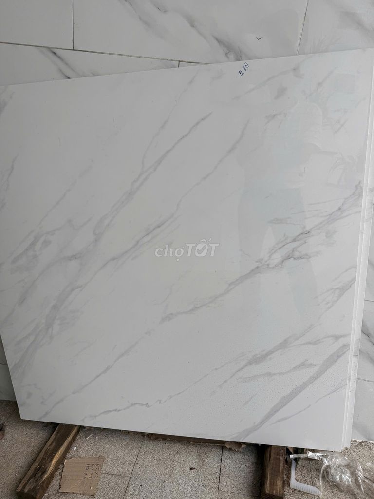 thanh ly gạch lót nền1200 x 1200 rẻ 50% thị trường