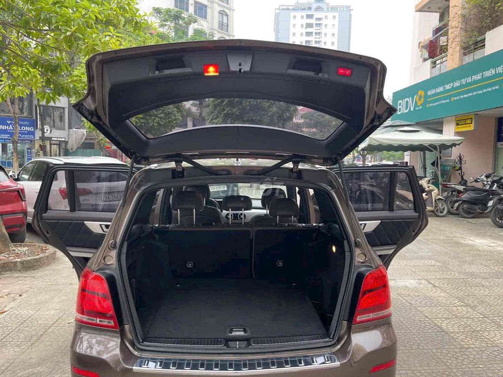 Mercedes Benz GLK Class 2014 250 4MATIC - 77000 km. Mua bán Ô tô tại Quận Cầu Giấy Hà Nội được đăng bởi Nguyễn mạnh trường hình 16
