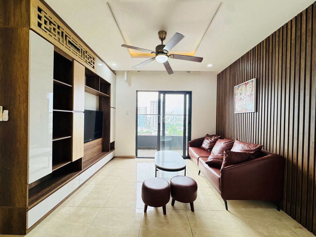 Bright corner 3-bedroom apartment in Monarchy — photo 8