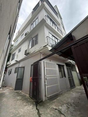 Nhà phố 38 m² · Phường Phú Thượng
