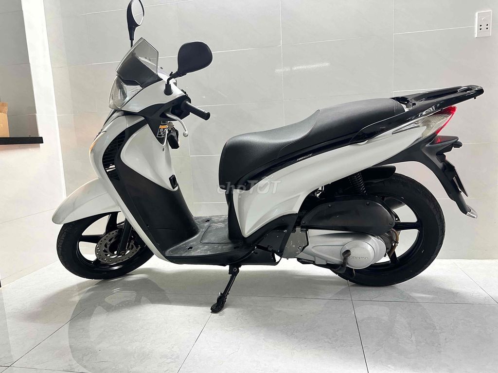 Honda SH Ý 2010 Trắng SM103 Bstp Đẹp Ngay chủ. Mua bán Xe máy tại Quận 12 Tp Hồ Chí Minh được đăng bởi Bi hình 2