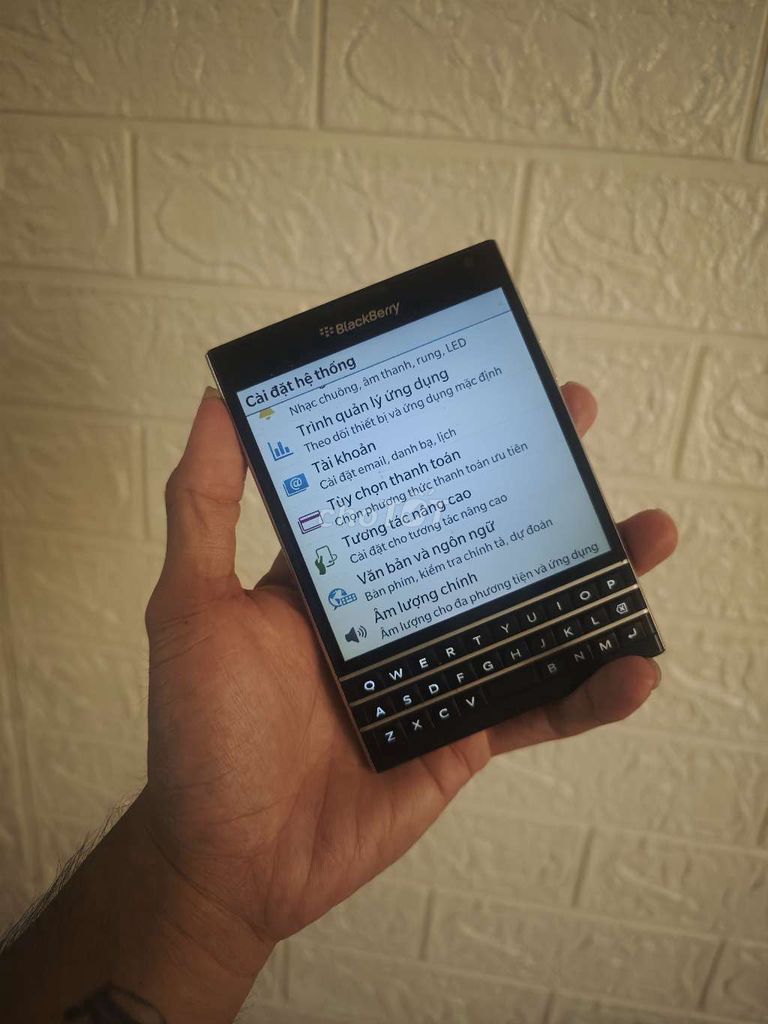 Blackberry Passport Đen Đã sử dụng. Mua bán Điện thoại tại Thành phố Mỹ Tho Tiền Giang được đăng bởi Quan Nguyễn  hình 1
