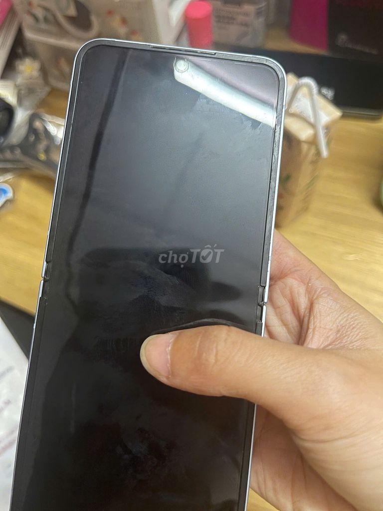 Samsung Galaxy Z Flip6 xanh biển 256gb, trầy nhẹ. Mua bán Điện thoại tại Thành phố Thủ Đức Tp Hồ Chí Minh được đăng bởi Ngân Kim hình 1
