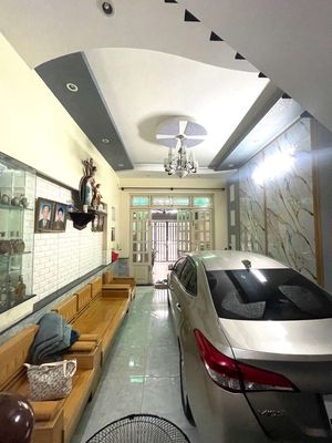 4M×17M - 3 TẦNG - MẶT TIỀN ĐÔNG HƯNG THUẬN - SÁT TRƯỜNG CHINH