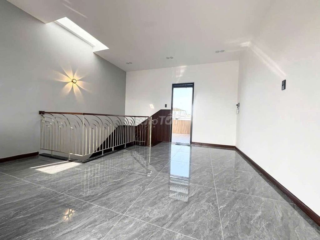 Brand-new 3-storey house off Nguyễn Phước Nguyên — photo 5