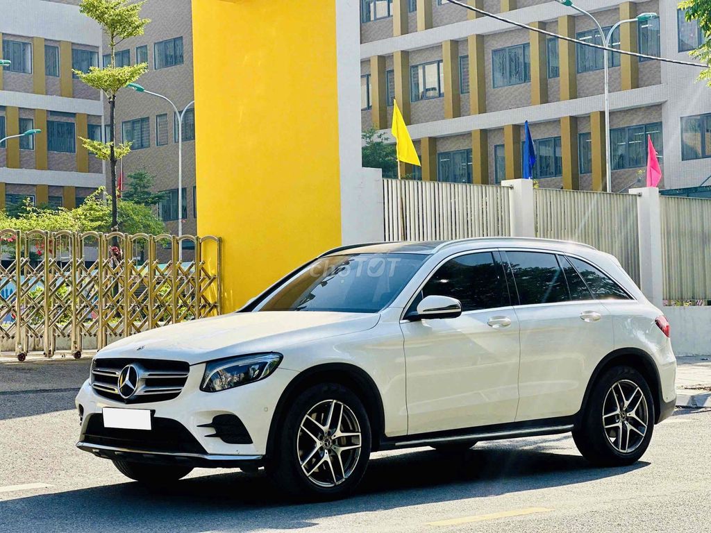 Mercedes-Benz GLC300 4Matic 2018 Model 2019. Mua bán Ô tô tại Quận Cầu Giấy Hà Nội được đăng bởi Cao Quý hình 6