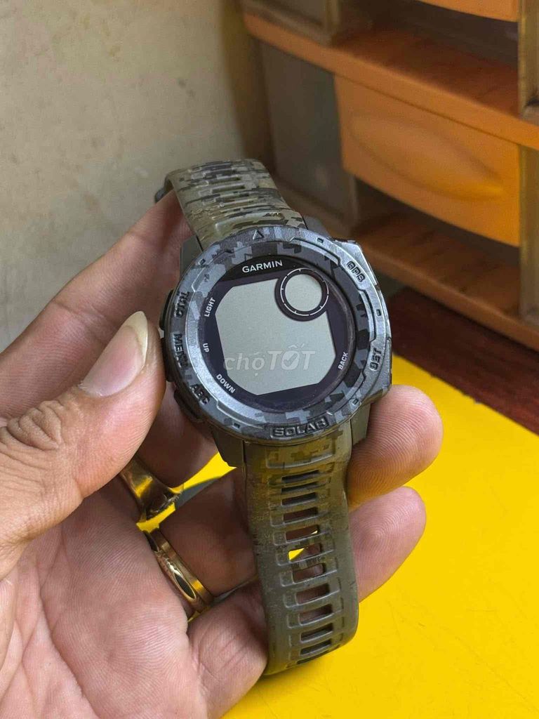 Đồng hồ Garmin Instinct Solar (giá 850k). Mua bán Thiết bị đeo thông minh tại Quận Tân Bình Tp Hồ Chí Minh được đăng bởi Chuyên Bán Đồ 2hand hình 1