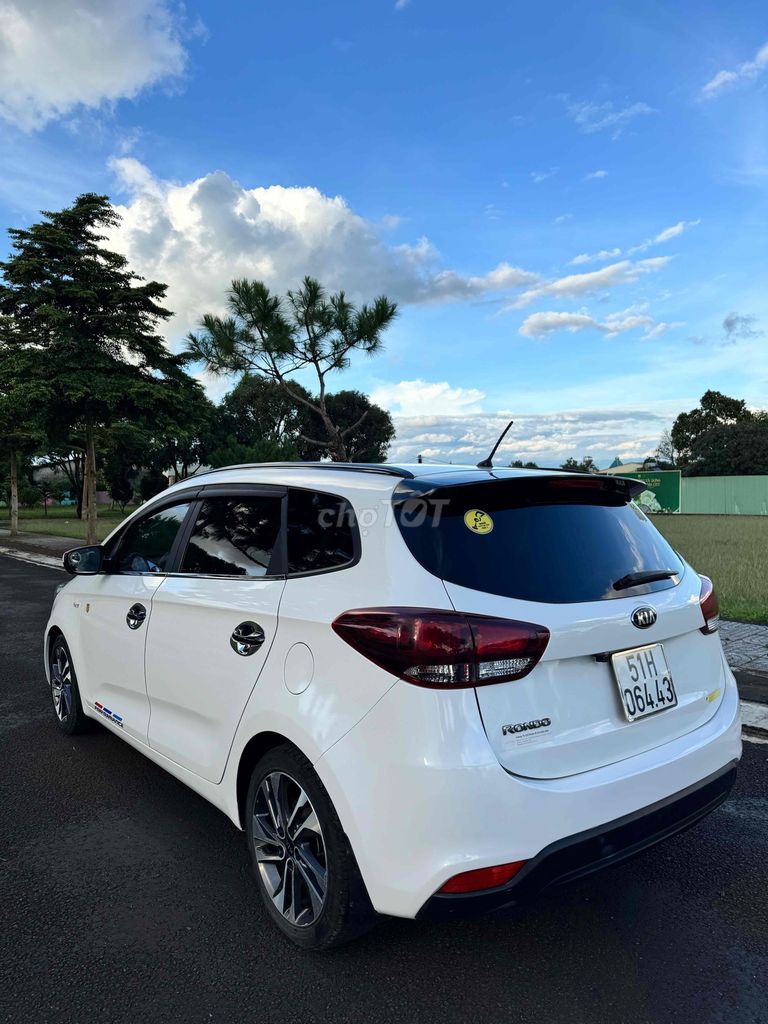 Kia Rondo 2019 Rondo GMT - 95000 km. Mua bán Ô tô tại Thành phố Pleiku Gia Lai được đăng bởi Phạm Tiến Hoàng hình 2