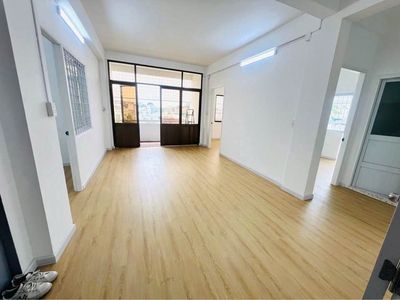 Аренда · 2 комн. · 90 м² · Quận 3, ул. Cách Mạng Tháng Tám