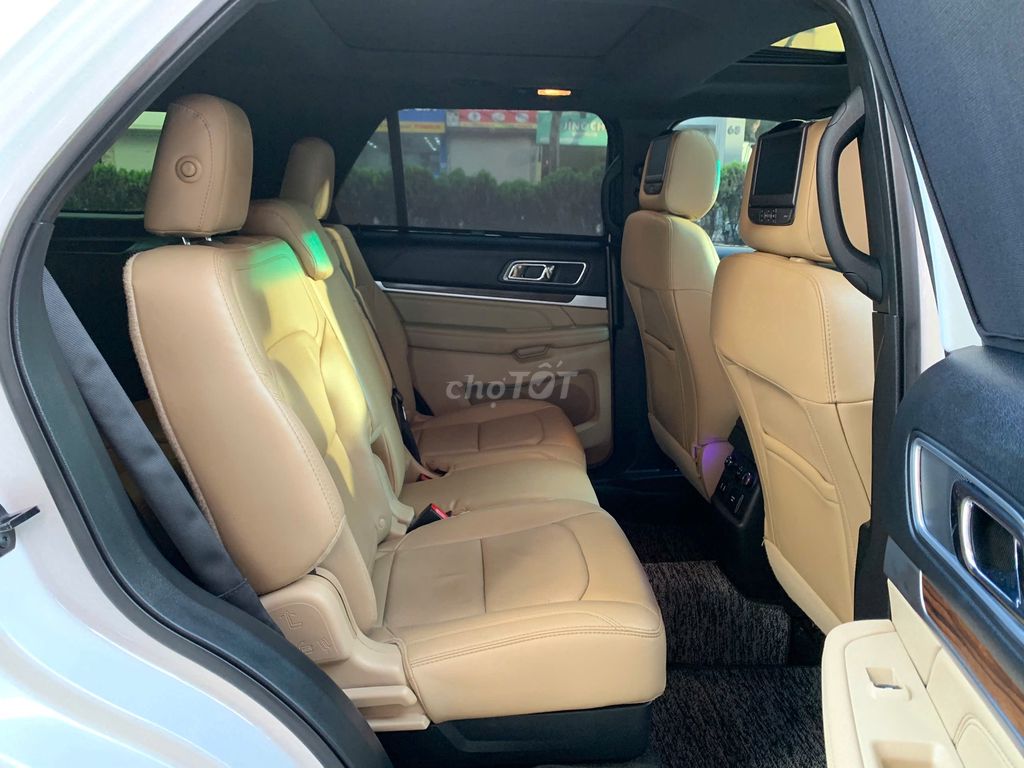 Ford Explorer Limited 2.3L EcoBoost 2017 đk 2018. Mua bán Ô tô tại Quận Long Biên Hà Nội được đăng bởi AUTO TÂN HƯNG THỊNH hình 15