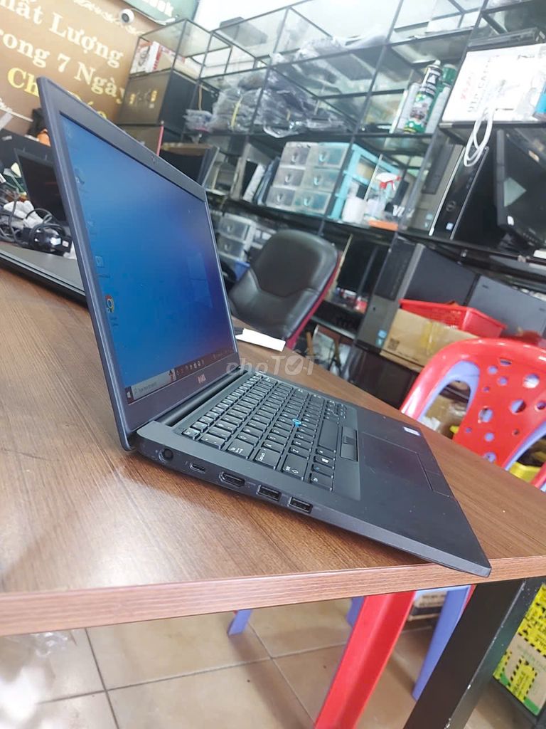 Laptop Dell Latitude 7490 i7 8650U  8G/ 256G/ FHD