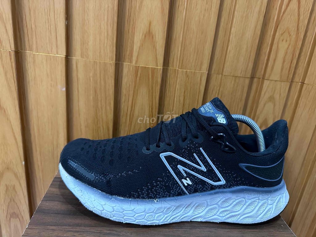 Giày New Balance chạy bộ size 42.5 chính hãng, 95%