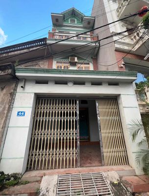 CHO THUÊ NHÀ 3 TẦNG ĐƯỜNG 131 SÓC SƠN , HÀ NỘI. Cho thuê nhà ở tại Huyện Sóc Sơn Hà Nội được đăng bởi Nguyễn Tiến Dũng
