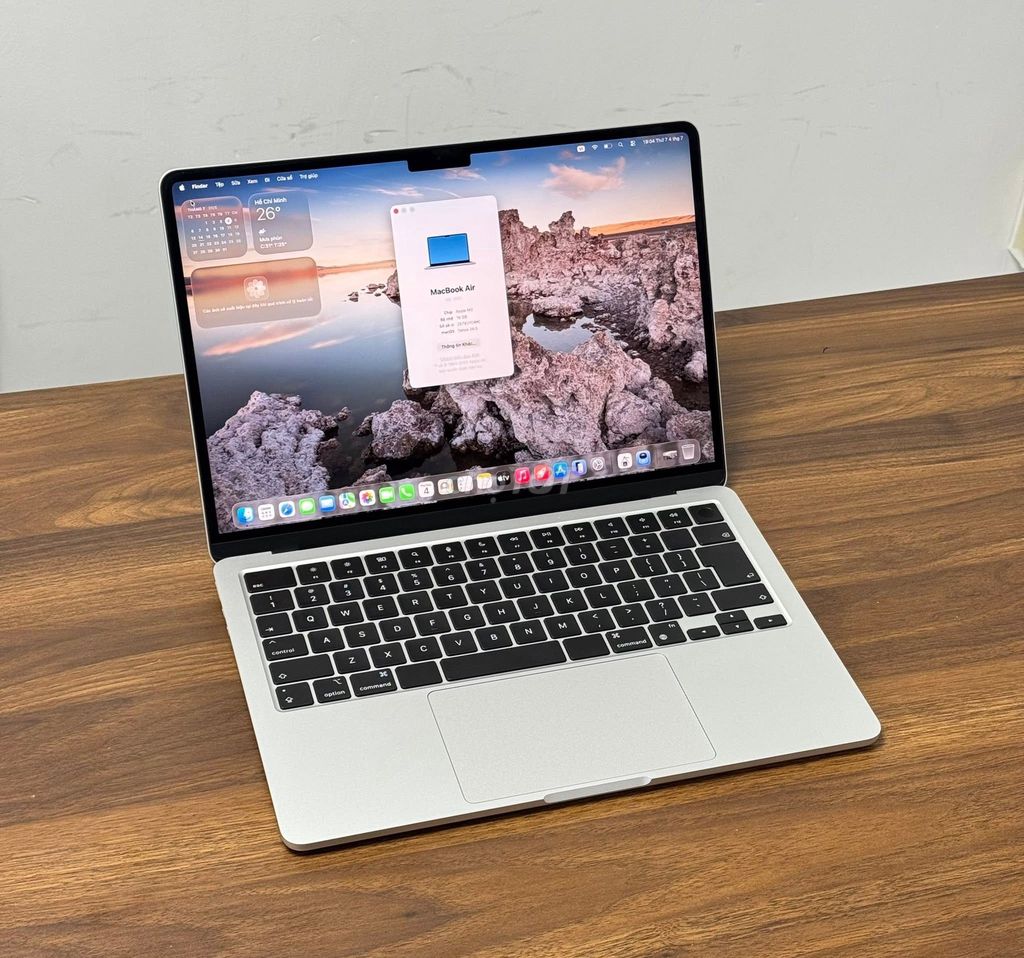 Apple MacBook Air M2 16GB/256GB Silver. Mua bán Laptop tại Quận Hải Châu Đà Nẵng được đăng bởi TTCenter 484 NÚI THÀNH hình 1