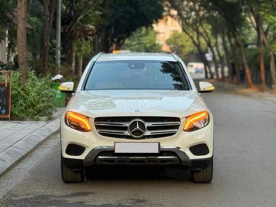 Mercedes-Benz GLC 250 2016 Trắng kem 90000 km. Mua bán Ô tô tại Quận Hoàng Mai Hà Nội được đăng bởi Mr Tài hình 1