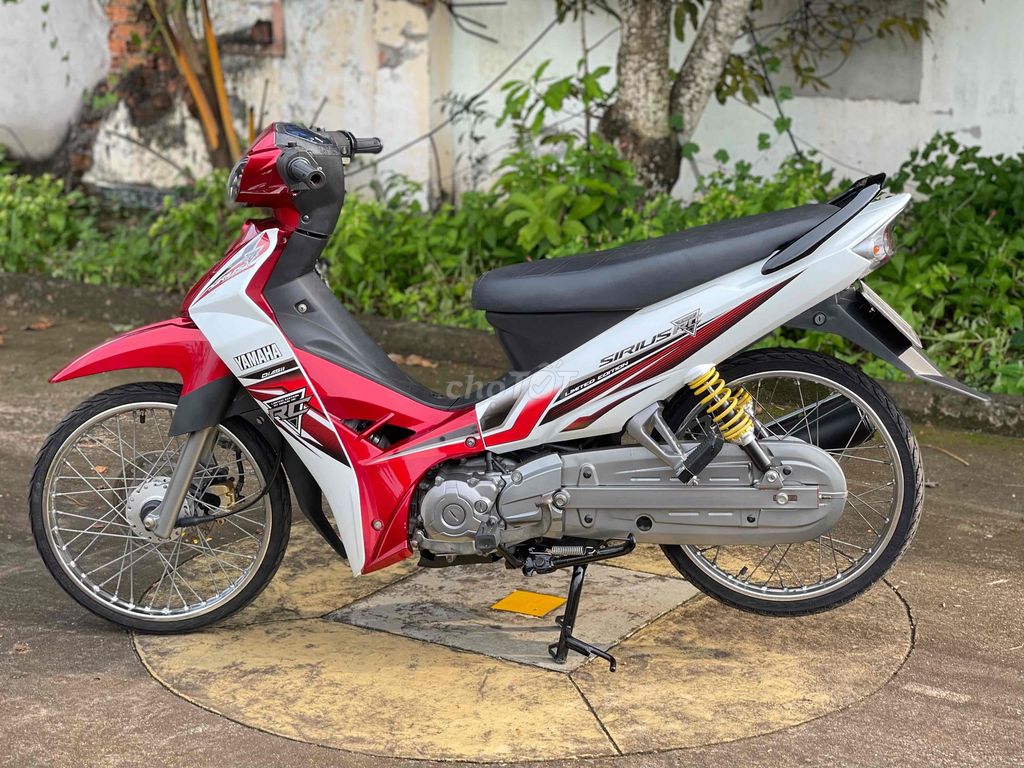 Yamaha Sirius Màu trắng đỏ. Mua bán Xe máy tại Huyện Châu Đức Bà Rịa - Vũng Tàu được đăng bởi Lý Gia Tuấn hình 2