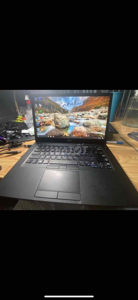 LATITUDE 7490 I7-8650U @ 1.9GHz/16GB/256GB/4H